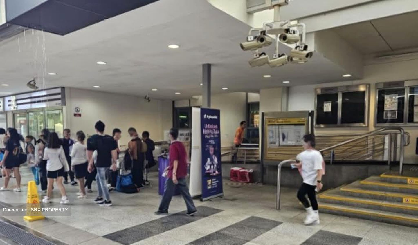 Choa Chu Kang Drive (D23), Retail #626960741